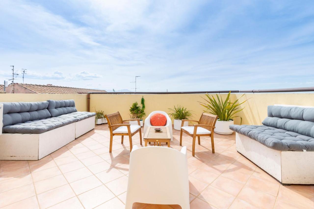 Castello Attic Sunset Terrace Apartment กาญารี ภายนอก รูปภาพ
