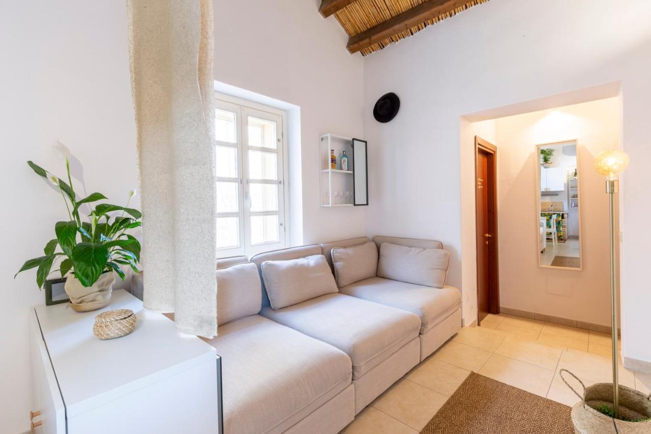 Castello Attic Sunset Terrace Apartment กาญารี ภายนอก รูปภาพ