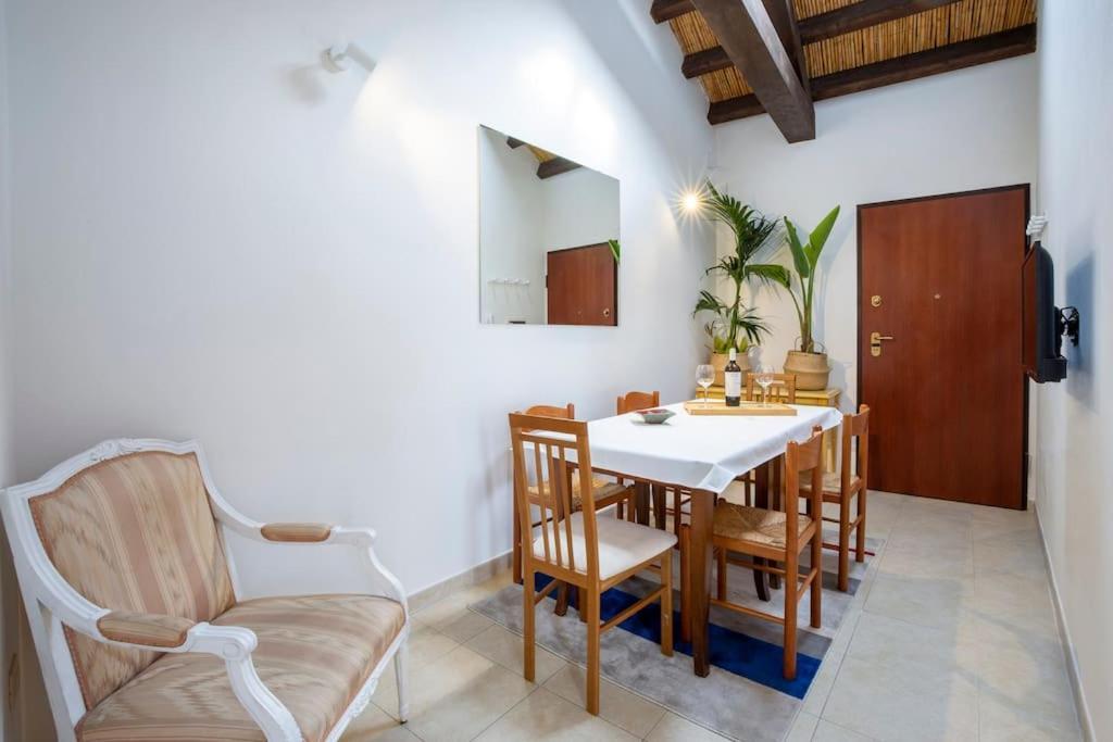 Castello Attic Sunset Terrace Apartment กาญารี ภายนอก รูปภาพ
