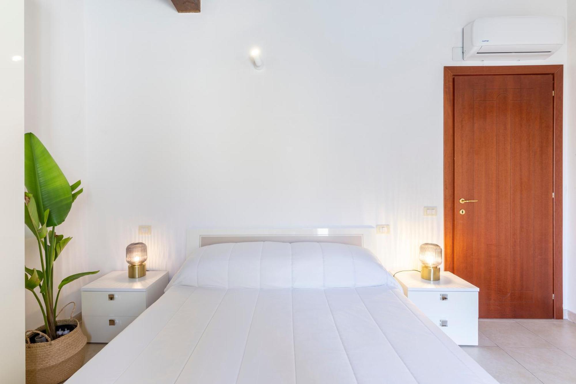 Castello Attic Sunset Terrace Apartment กาญารี ภายนอก รูปภาพ